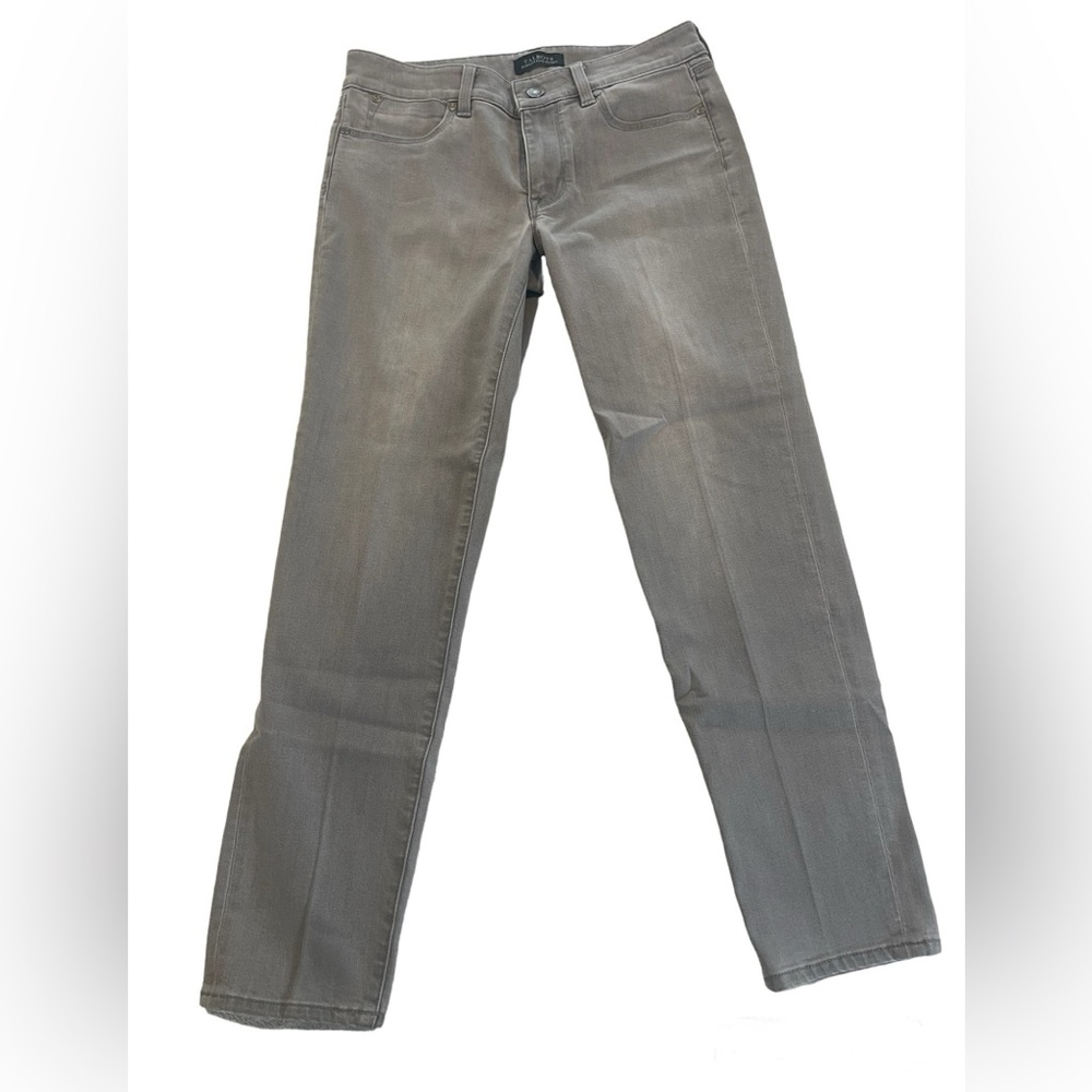 Talbots Women’s size 6 flawless five pocket boyfriend gray jeans. 28.5 inseam